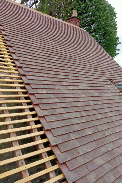 Couvreur 91 Corbeil, Évry, Massy | Spécialiste tuiles terre cuite | Renovabita RGE